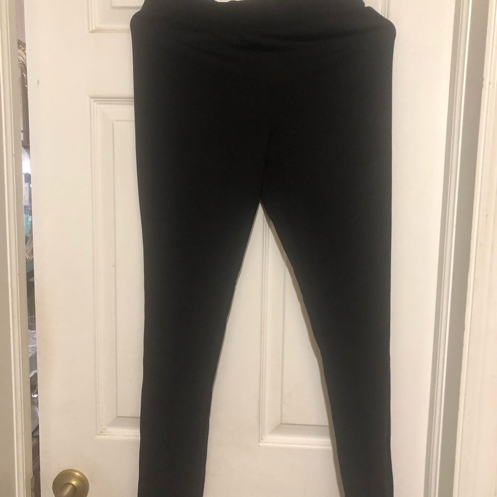 Utopia by HUE Blackout Seamed Leggings
